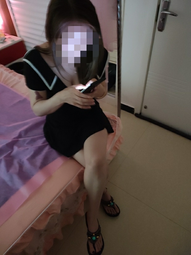 高新区稀?资源，白白嫩嫩一少妇